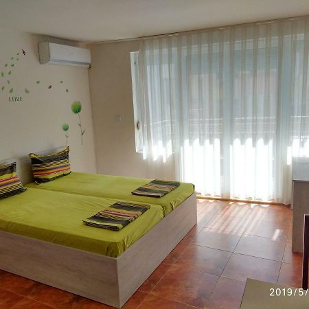 Apartamento Downtown Studio Varna Exterior foto