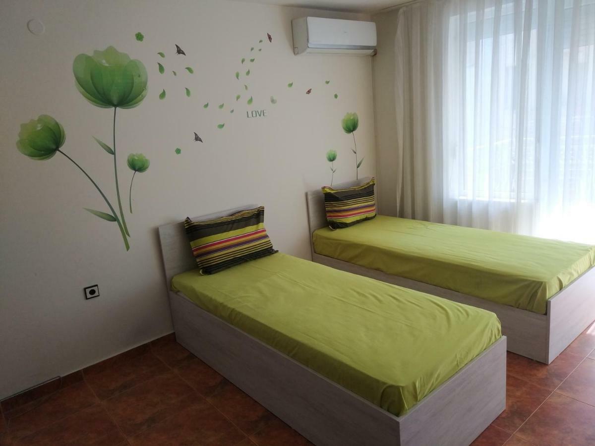 Apartamento Downtown Studio Varna Exterior foto