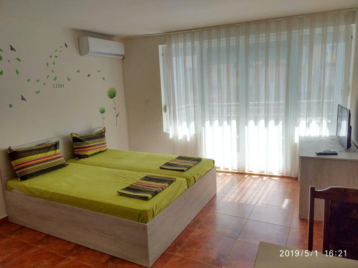 Apartamento Downtown Studio Varna Exterior foto